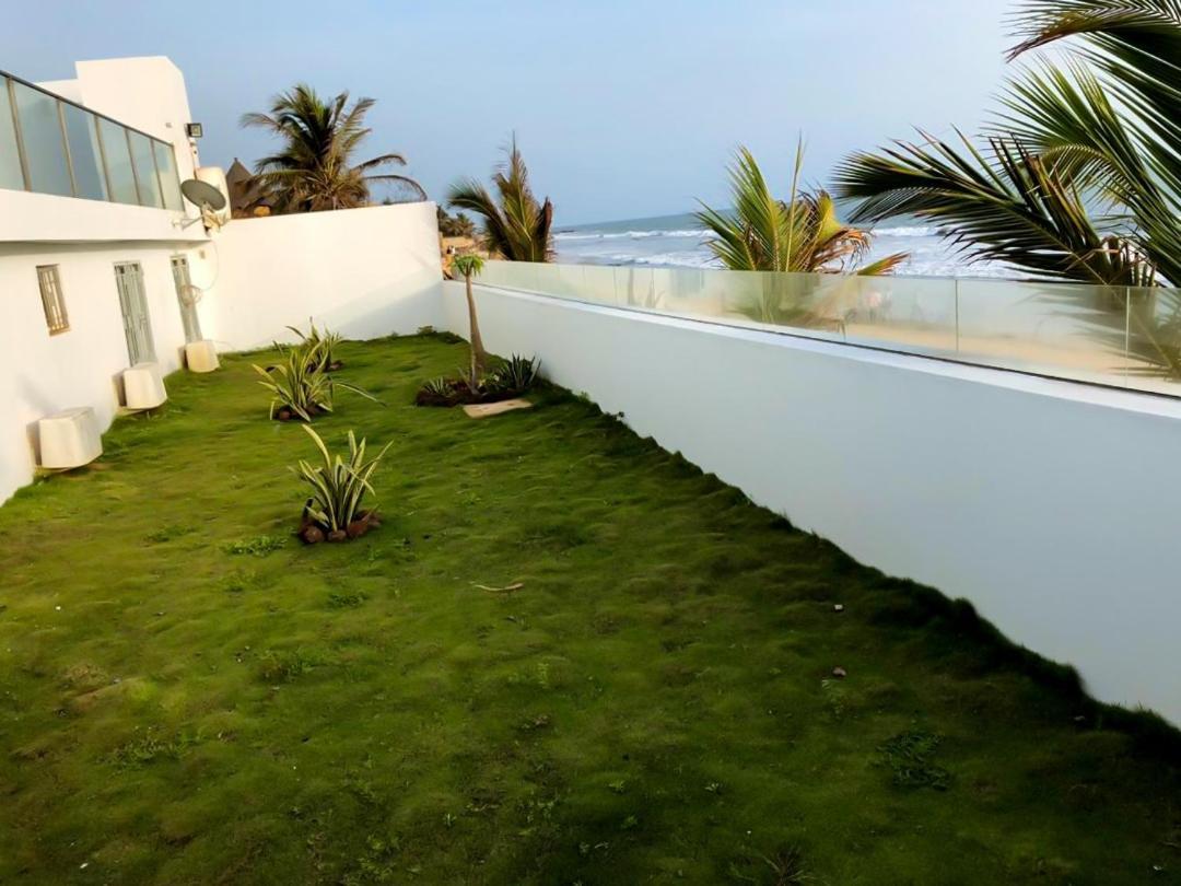 Villa Somone Pied Dans L'Eau Exterior foto