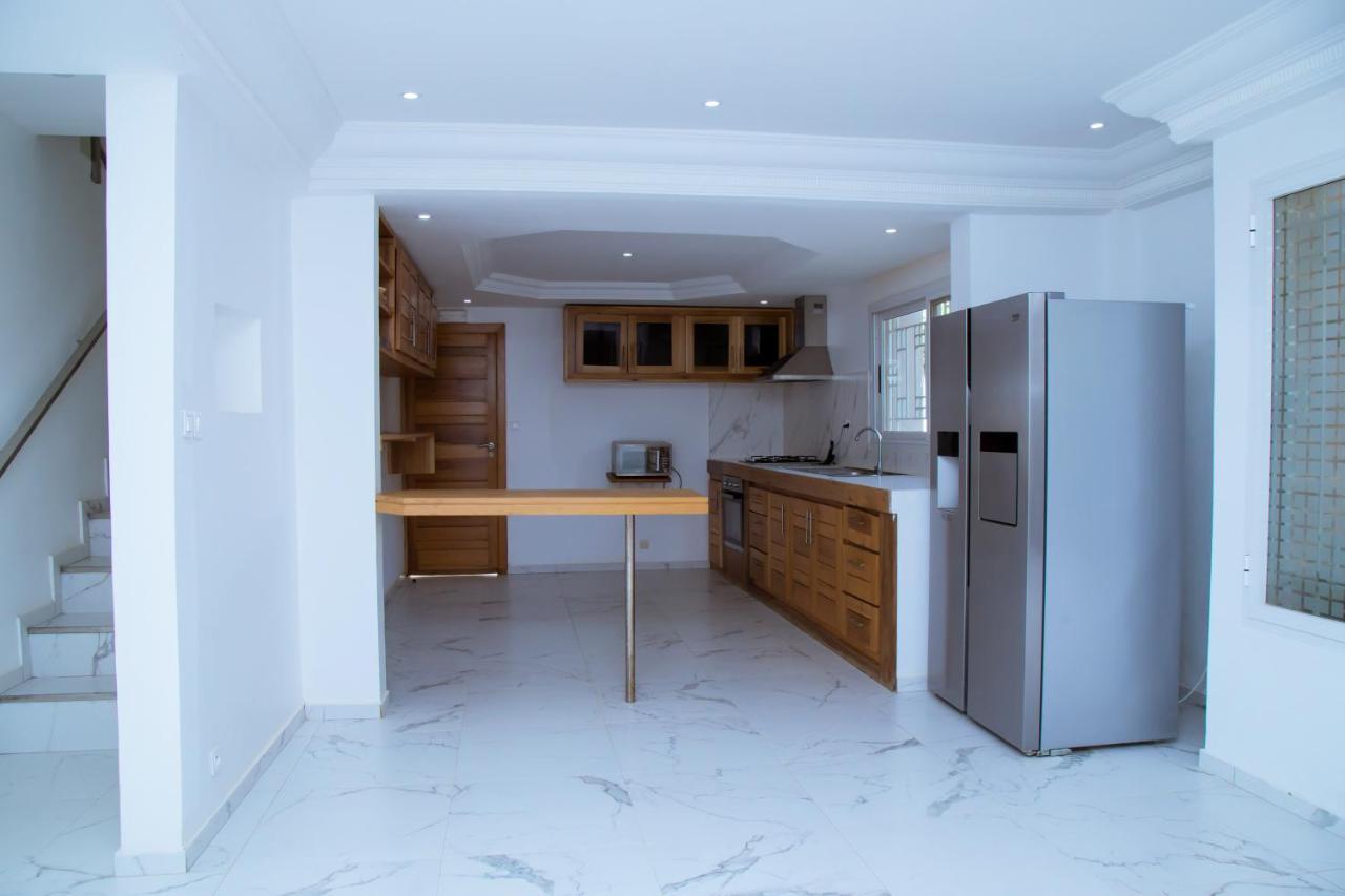 Villa Somone Pied Dans L'Eau Exterior foto